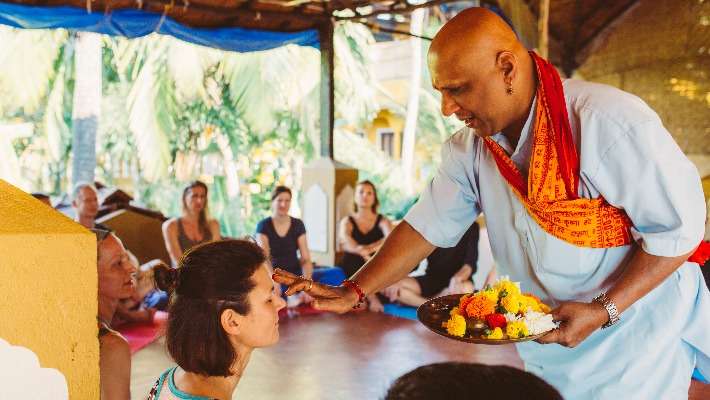 <p>Additional services</p>